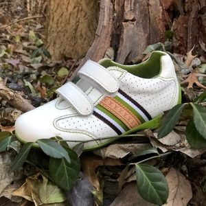 $SOLD$🎊🎉HOST PICK🎉🎊Louis Vuitton Boy leather sneaker